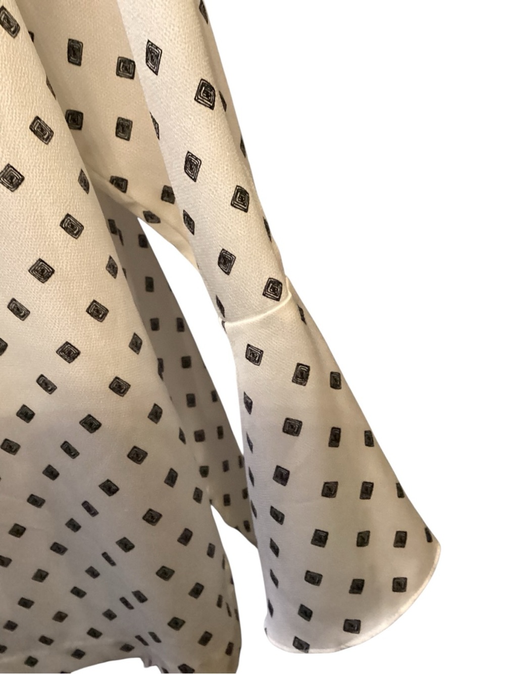 Vince Camuto Cream Satin Blouse with Black Diamond Print - Picture 7 of 8